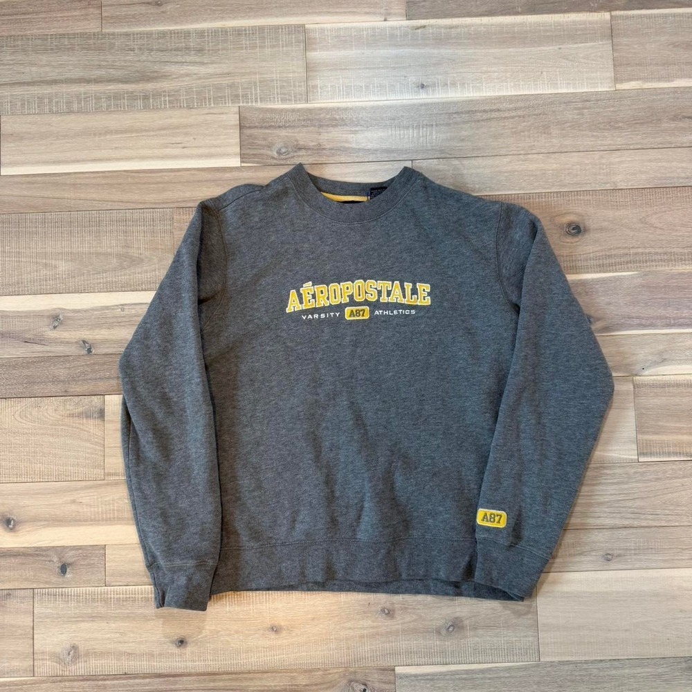 2000s Aeropostale grey crewneck sweatshirt Sz S